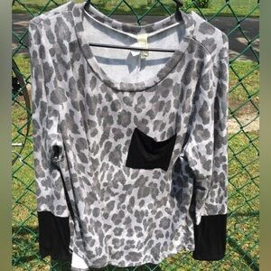 Gray Cheetah/Leopard Top
